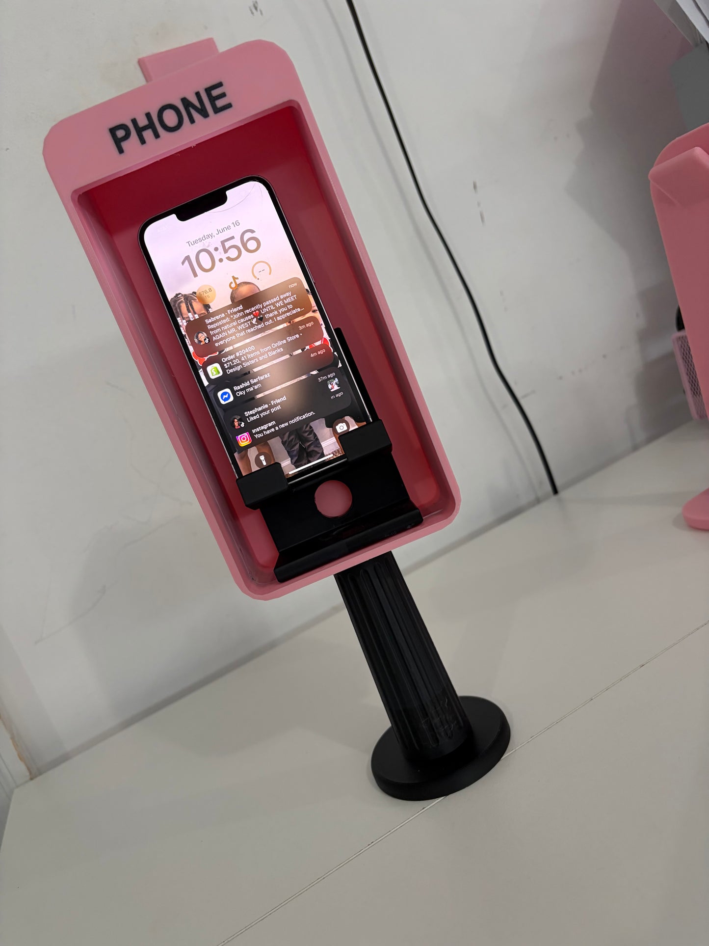 3d Phone Booth Stand
