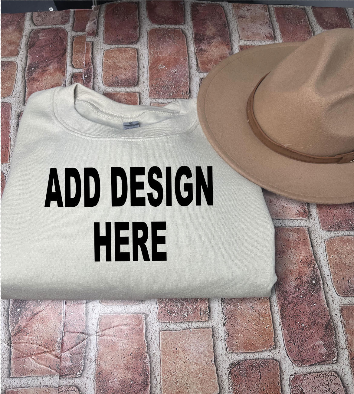 Sand Gildan Sweatshirt with hat