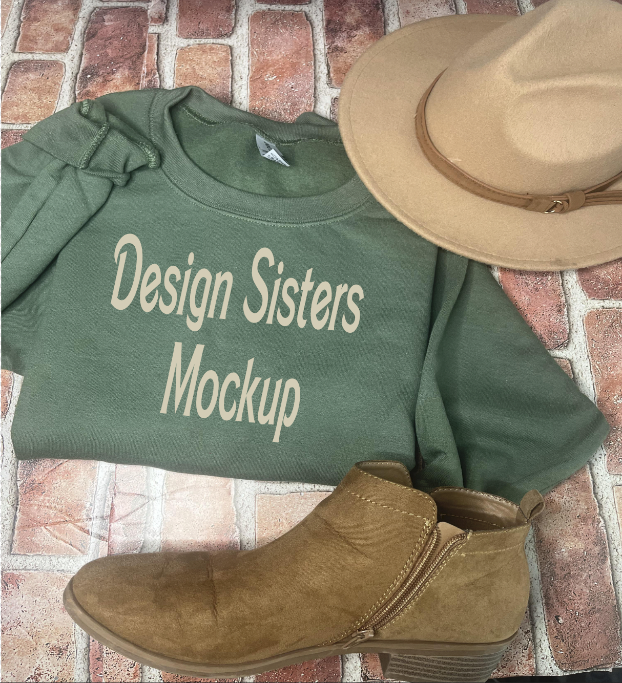 Hunter Green Gildan Sweatshirt with Boot