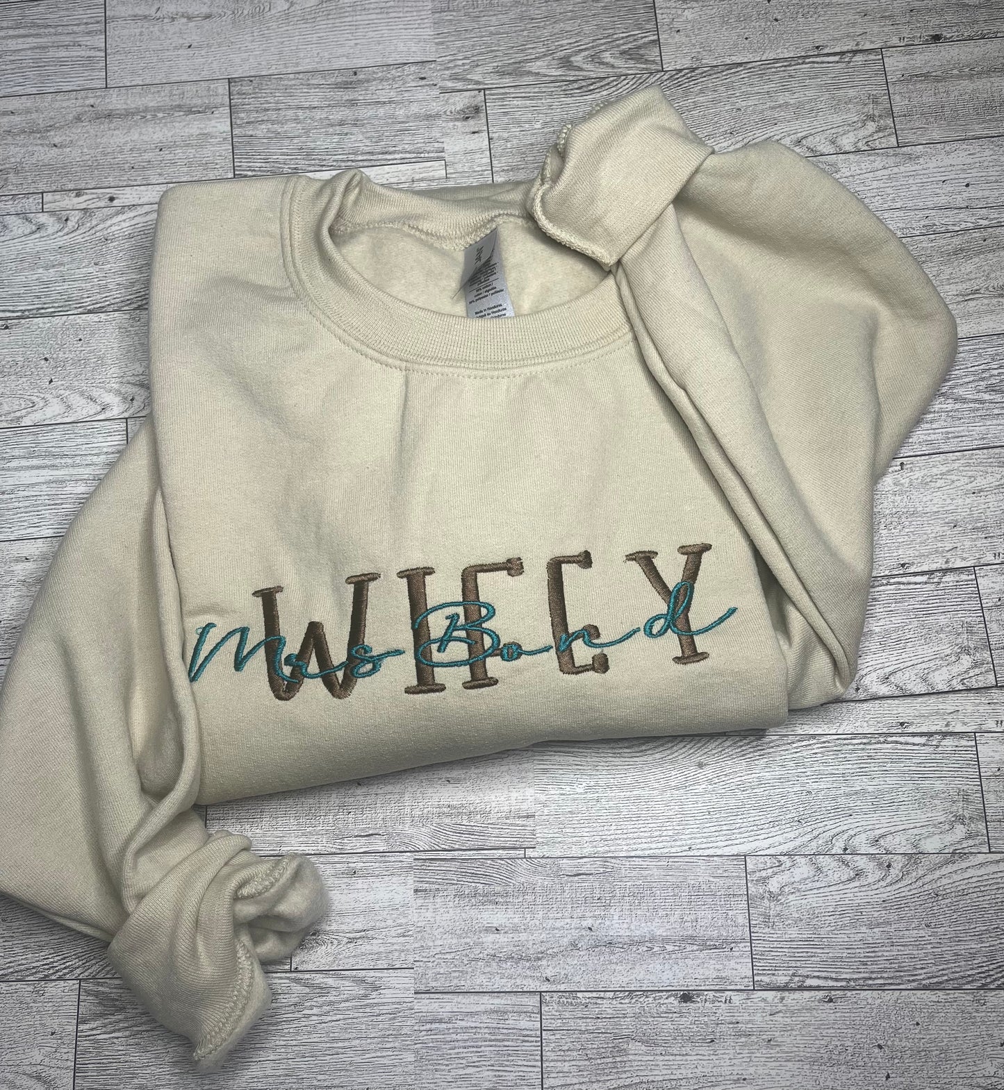 Farmhouse Wifey Sweatshirt (Stitch)